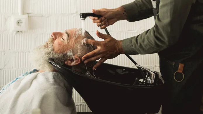 Symbolbild: Friseursalons