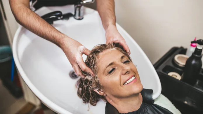 Symbolbild: Friseursalons