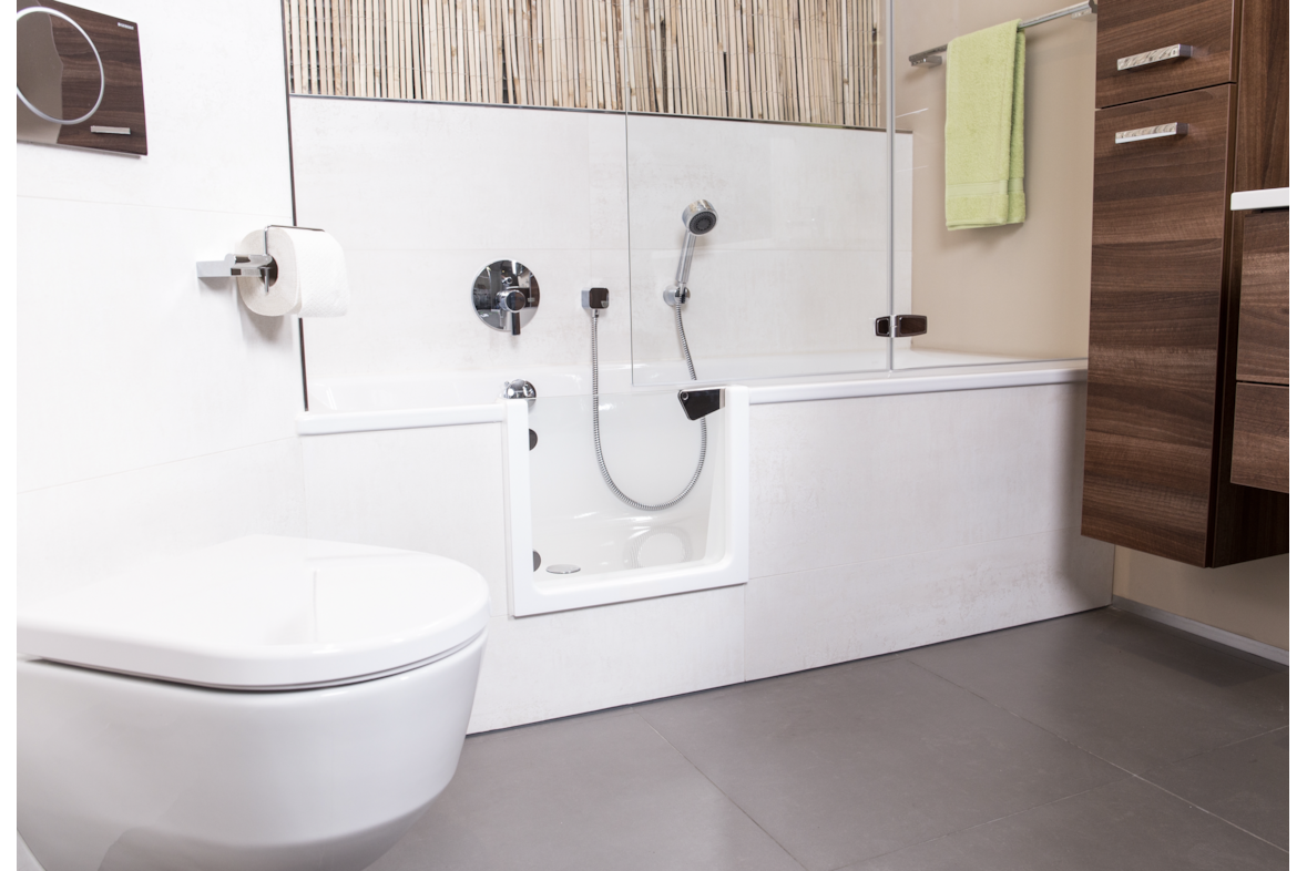 iDuMo® Badewannen-Türeinschnitt in Ihre Badewanne