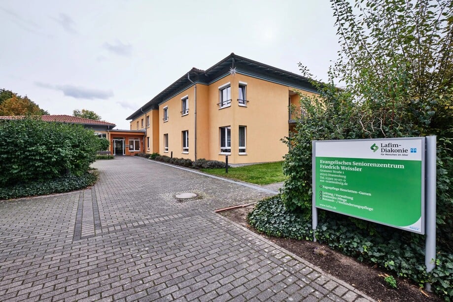 Evangelisches Seniorenzentrum Friedrich Weissler Oranienburg Eingangsbereich