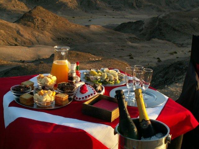 Namibia-Twyfelfontein-Adventure-Lodge-Sundowner-Snack.jpg