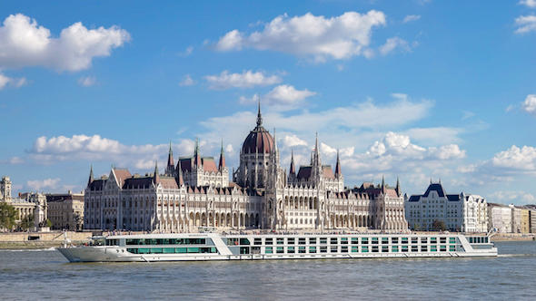 river-cruise-along-the-danube-river-in-budapest.jpeg