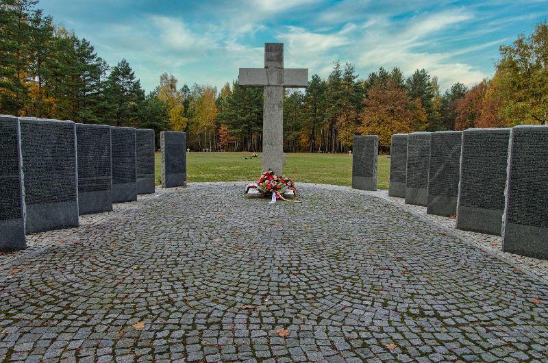 3.3 Soldatenfriedhof Mlawka (23).jpg