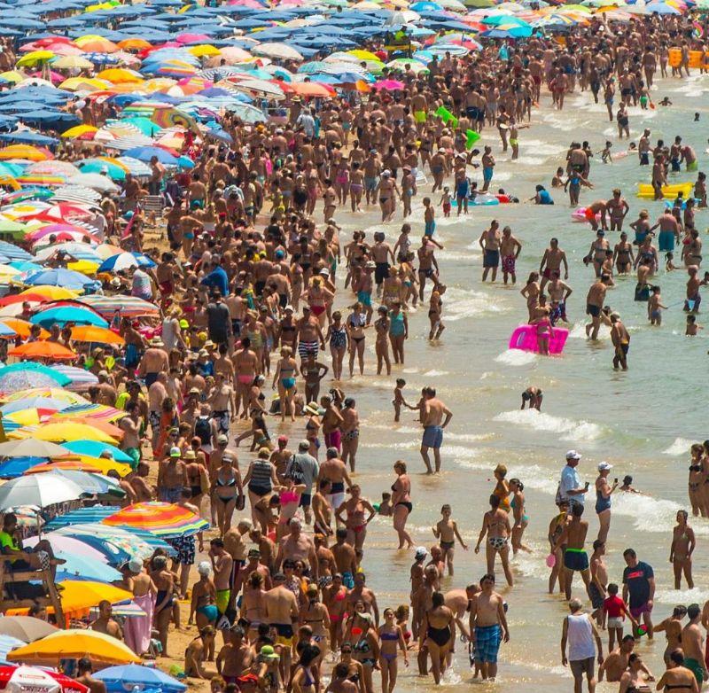 Summer-Holiday-Season-Begins-And-Tourists-Flock-To-The-Beaches-In-Spain-2.jpg