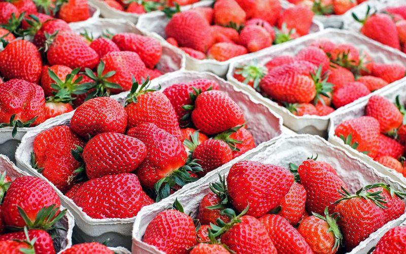 strawberries-1350482_1280.jpg