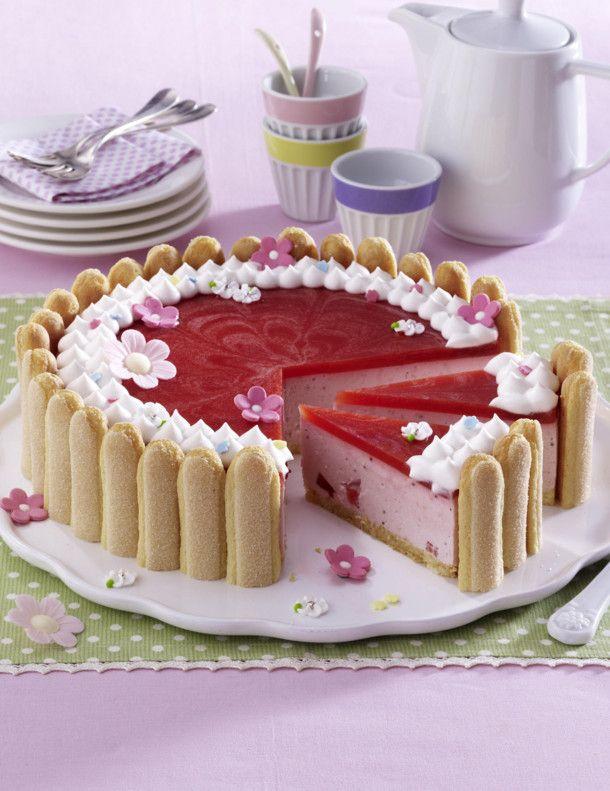 2fc7dbf09a556ccd8110bd3ed91f66fe--strawberry-charlotte-cake-strawberries.jpg